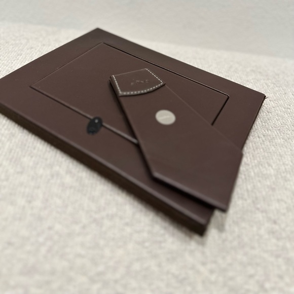 SWING Picture Frame - Picture 6 of 7